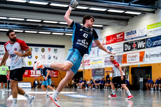 07.08.2026, xdobgx, Handball Heide-Cup 2026, HSV Hamburg - HOJ Elite v.l. Jan Christian Schmidt (Handball Verein Hamburg, 42) beim Wurf, in action, throwing Schneverdingen *** August 7, 2026, xdobgx, 2026 Heide Cup Handball Tournament, HSV Hamburg HOJ Elite vs. Jan Christian Schmidt Handball Sport Verein Hamburg, 42 on a shot, in action, shooting at Schneverdingen