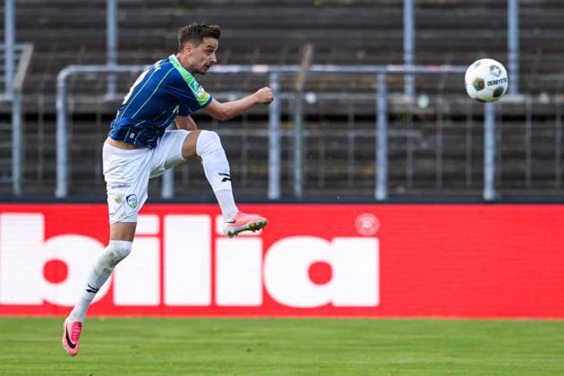 2026.08.07, xkwix, Fußball, Regionalliga West, FC Gütersloh - VfL Bochum II, Heidewaldstadion, 2.Spieltag, Saison 2026 2027: Patrik Twardzik (FC Gütersloh 18) beim Torschuss DFB regulations prohibit any use of photographs as image sequences and or quasi-video. Photo: xKamilxWilkowskixPressefotoKochx Nordrhein-Westfalen Deutschland *** August 7, 2026, xkwix, Soccer, Regionalliga West, FC Gütersloh vs. VfL Bochum II, Heidewaldstadion, Matchday 2, 2026–2027 Season: Patrik Twardzik of FC Gütersloh takes a shot on goal. DFB regulations prohibit any use of photographs as image sequences and or quasi-video. Photo: xKamilxWilkowskixPressefotoKochx, North Rhine-Westphalia, Germany