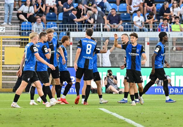 2. Liga; SV Waldhof Mannheim - Fortuna Düsseldorf; 07.08.2026 MANNHEIM, GERMANY - 07. AUGUST: Jubel der Hausherren nach dem Treffer zum 2-0 durch Julian ULBRICHT (SV Waldhof Mannheim 10) Tor Torschuetze Freude Happy während dem Match der 3. Liga zwischen dem SV Waldhof Mannheim und Fortuna Düsseldorf am 1. Spieltag im Carl-Benz Stadion *** 2nd Division: SV Waldhof Mannheim vs. Fortuna Düsseldorf, August 7, 2026, MANNHEIM, GERMANY August 7 The home team celebrates after Julian ULBRICHT scores the 2–0 goal SV Waldhof Mannheim 10 Goal Scorer Joy Happy during the 3. Liga match between SV Waldhof Mannheim and Fortuna Düsseldorf on Matchday 1 at the Carl Benz Stadium Copyright: xBEAUTIFULxSPORTS Goldbergx
