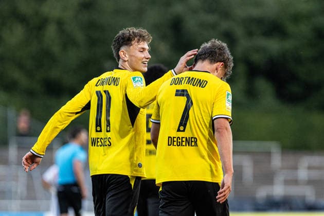 Regionalliga West: Borussia Dortmund II - 1.FC Köln II, 07.08.2026 Borussia Dortmund U23 bejubelt das Tor, 1:0 durch Tim Degener (Borussia Dortmund U23, 7) Regionalliga West: Borussia Dortmund II - 1.FC Köln II, Rote Erde, Dortmund; 07.08.2026 DFB regulations prohibit any use of photographs as image sequences and or quasi video. *** Regionalliga West: Borussia Dortmund II vs. 1. FC Köln II, August 7, 2026. Borussia Dortmund U23 celebrates the goal—1–0 by Tim Degener. Borussia Dortmund U23, 7. Regionalliga West: Borussia Dortmund II vs. 1. FC Köln II, Rote Erde, Dortmund, August 7, 2026 DFB regulations prohibit any use of photographs as image sequences and or quasi-video Copyright: xBEAUTIFULxSPORTS Buriakovx