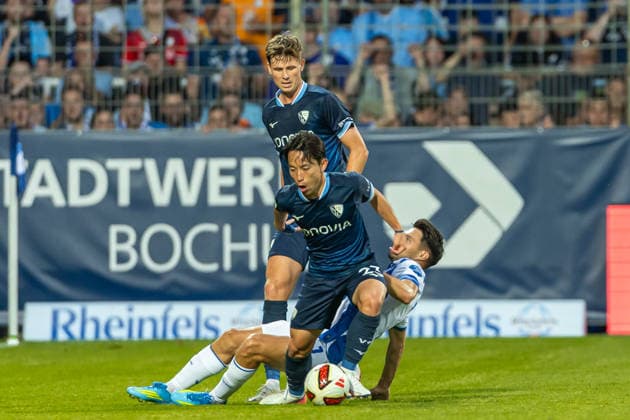 Koji Miyoshi (VfL Bochum) und Josip Brekalo (Hertha BSC Berlin) im Zweikampf waehrend des spiels der 2. Bundesliga zwischen VfL Bochum und Hertha BSC, Vonovia Ruhrstadion am 07. August 2026 in Bochum, Deutschland. (Foto von xxx DeFodi Images) +++ Koji Miyoshi (VfL Bochum) und Josip Brekalo (Hertha BSC Berlin) battle for the ball during the 2nd Bundesliga match between VfL Bochum and Hertha BSC at Vonovia Ruhrstadion on August 7, 2026 in Bochum, Germany. (Photo by xxx DeFodi Images) DFB DFL REGULATIONS PROHIBIT ANY USE OF PHOTOGRAPHS AS IMAGE SEQUENCES AND OR QUASI-VIDEO. - *** Koji Miyoshi of VfL Bochum and Josip Brekalo of Hertha BSC Berlin battle for the ball during the 2. Bundesliga match between VfL Bochum and Hertha BSC at the Vonovia Ruhrstadion on August 7, 2026, in Bochum, Germany. Photo by xxx DeFodi Images. Koji Miyoshi of VfL Bochum and Josip Brekalo of Hertha BSC Berlin battle for the ball during the 2. Bundesliga match between VfL Bochum and Hertha BSC at Vonovia Ruhrstadion on August 7, 2026 in Bochum, Germany. Photo by xxx DeFodi Images. DFB and DFL regulations prohibit any use of photographs as image sequences and or quasi-video.
