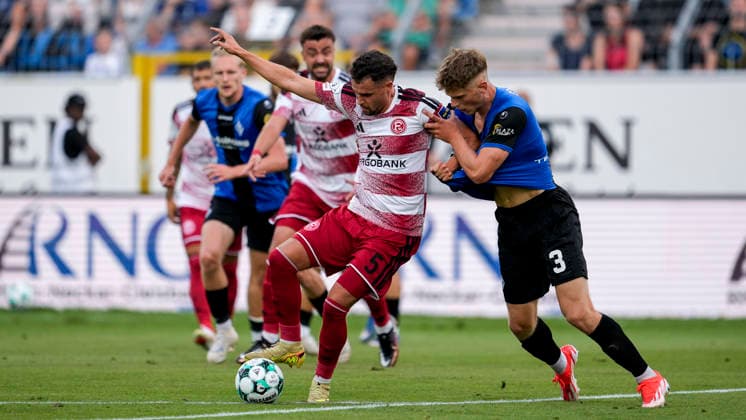 v.li.: Yassine Bouchama (F95, 5), Moritz Polte (SV Waldhof, 3), Zweikampf, Spielszene, Duell, duel, tackle, tackling, Dynamik, Action, Aktion, 07.08.2026, Mannheim (Deutschland), Fussball, 3. Liga, SV Waldhof Mannheim - Fortuna Düsseldorf, DFB DFL REGULATIONS PROHIBIT ANY USE OF PHOTOGRAPHS AS IMAGE SEQUENCES AND OR QUASI-VIDEO. *** From left: Yassine Bouchama (F95), 5, Moritz Polte (SV Waldhof), 3, tackle, game scene, duel, tackle, tackling, dynamism, action, August 7, 2026, Mannheim, Germany, soccer, 3rd League, SV Waldhof Mannheim vs. Fortuna Düsseldorf, DFB and DFL regulations prohibit any use of photographs as image sequences and or quasi-video xozx
