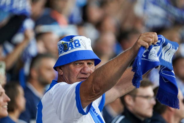 Deutschland: Fussball 2.Bundesliga 2026 2027, 1. Spieltag - VfL Bochum vs Hertha BSC - Vonovia Ruhrstadion (Bochum): Zuschauer, Fans, Tribüne, Fahne, Transparent, Spruchband, Choreographie, Fanchoreo, *** Germany Soccer 2. Bundesliga 2026–2027, Matchday 1: VfL Bochum vs. Hertha BSC at Vonovia Ruhrstadion in Bochum—spectators, fans, stands, flags, banners, slogans, choreography, fan choreography, Copyright: xAymanxAlahmedx