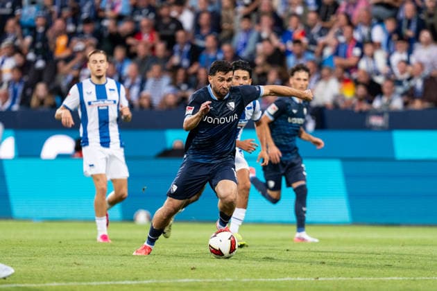 07.08.2026, GER Deutschland, Fussball, Saison 2026 2027, 2. Bundesliga, 1. Spieltag: VfL Bochum vs Hertha BSC Berlin Berkan Taz (VfL Bochum, 10) Einzelaktion; Ganzkörper Ganzkoerper ; Ball am Fuss; Bochum Vonovia Ruhrstadion Nordrhein Westfalen Deutschland *** August 7, 2026, GER Germany, Soccer, 2026–2027 Season, 2. Bundesliga, Matchday 1: VfL Bochum vs. Hertha BSC Berlin; Berkan Taz (VfL Bochum), 10 individual plays, full-body, ball at his feet, Bochum, Vonovia Ruhrstadion, North Rhine-Westphalia, Germany Copyright: xnordphotoxGmbHx xSchulzex