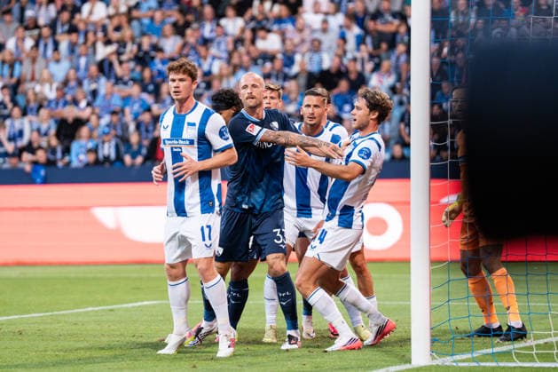 07.08.2026, GER Deutschland, Fussball, Saison 2026 2027, 2. Bundesliga, 1. Spieltag: VfL Bochum vs Hertha BSC Berlin Sebastian Gronning (Hertha BSC Berlin, 17) Philipp Hofmann (VfL Bochum, 33) Soufian Gouram (Hertha BSC Berlin, 33) Bochum Vonovia Ruhrstadion Nordrhein Westfalen Deutschland *** August 7, 2026, GER Germany, Soccer, 2026–2027 Season, 2. Bundesliga, Matchday 1: VfL Bochum vs. Hertha BSC Berlin; Sebastian Gronning (Hertha BSC Berlin), 17 Philipp Hofmann (VfL Bochum), 33 Soufian Gouram (Hertha BSC Berlin), 33 Bochum, Vonovia Ruhrstadion, North Rhine-Westphalia, Germany Copyright: xnordphotoxGmbHx xSchulzex