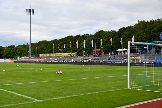 Stadion am Marschweg, Oldenburg, Ansicht Gegengerade VfB Oldenburg vs. SV Drochtersen Assel, Fussball, Regionalliga Nord, 2. Spieltag, Saison 2026 2027, 07.08.2026, VfB Oldenburg vs. SV Drochtersen Assel, Fussball, Regionalliga Nord, 2. Spieltag, Saison 2026 2027, 07.08.2026 Oldenburg *** Marschweg Stadium, Oldenburg, View of the Opposite Stand: VfB Oldenburg vs. SV Drochtersen Assel, Soccer, Regionalliga Nord, Matchday 2, 2026–2027 Season, August 7, 2026, VfB Oldenburg vs. SV Drochtersen Assel, soccer, Regionalliga Nord, Matchday 2, 2026–2027 season, August 7, 2026, Oldenburg Copyright: xEibner-Pressefoto RobertxGertzenx EP_RGN