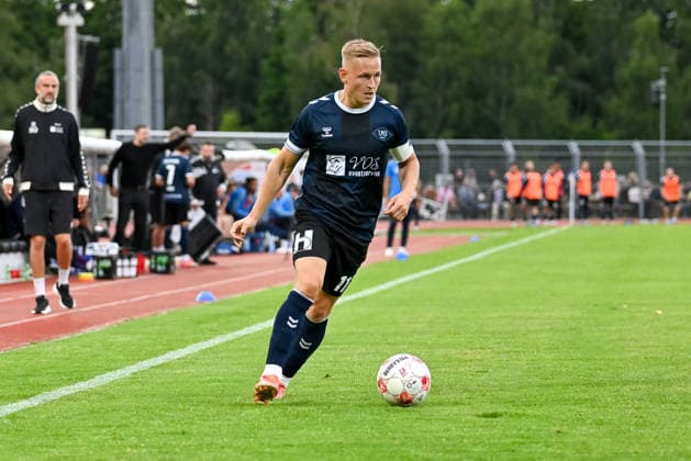 Kai Proeger (VfB Oldenburg, 11) am Ball VfB Oldenburg vs. SV Drochtersen Assel, Fussball, Regionalliga Nord, 2. Spieltag, Saison 2026 2027, 07.08.2026, VfB Oldenburg vs. SV Drochtersen Assel, Fussball, Regionalliga Nord, 2. Spieltag, Saison 2026 2027, 07.08.2026 Oldenburg *** Kai Proeger, VfB Oldenburg, 11 on the Ball: VfB Oldenburg vs. SV Drochtersen Assel, Soccer, Regionalliga Nord, Matchday 2, 2026–2027 Season, August 7, 2026, VfB Oldenburg vs. SV Drochtersen Assel, Soccer, Regionalliga Nord, Matchday 2, 2026–2027 Season, August 7, 2026, Oldenburg Copyright: xEibner-Pressefoto RobertxGertzenx EP_RGN