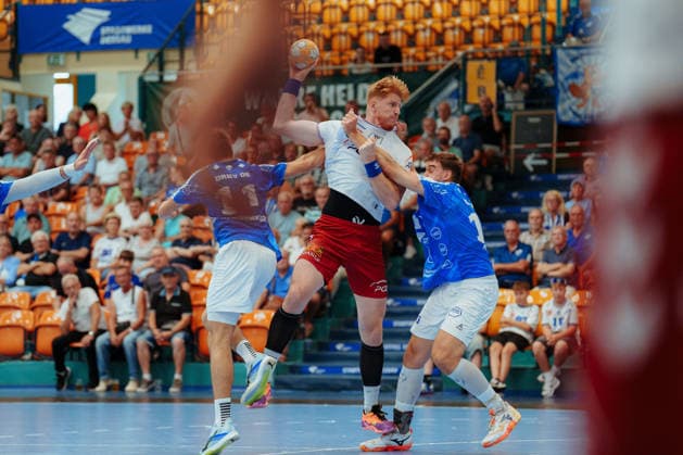 Testspielt: Dessau-Roßlauer HV 06 - PGE Wybrzeze Gdansk Tomasz Gebala (PGE Wybrzeze Gdansk, 48) beim Sprungwurf am 07.08.2026 in der Anhalt-Arena, Dessau-Roßlau (Sachsen-Anhalt) Dessau-Roßlau Anhalt-Arena Sachsen-Anhalt Deutschland *** Friendly Match: Dessau Roßlauer HV 06 vs. PGE Wybrzeze Gdansk (Tomasz Gebala, PGE Wybrzeze Gdansk), 48 on a jump shot on August 7, 2026, at the Anhalt Arena, Dessau-Roßlau, Saxony-Anhalt, Dessau-Roßlau, Anhalt Arena, Saxony-Anhalt, Germany