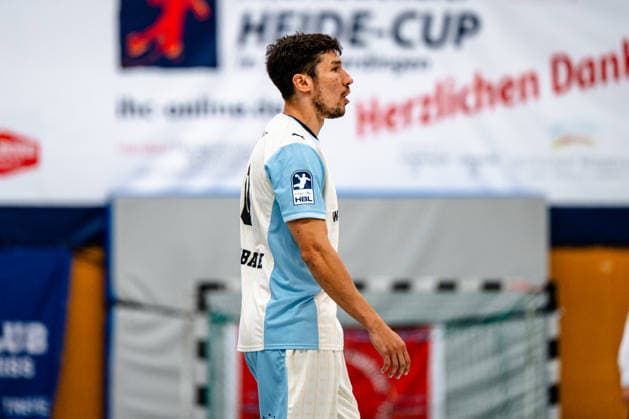 07.08.2026, xdobgx, Handball Heide-Cup 2026, VFL Gummersbach - Provence Aix v.l. Alex Dujshebaev (VfL Gummersbach, 10) Portrait, Portraet, Einzelbild Schneverdingen *** August 7, 2026, xdobgx, Handball Heide Cup 2026, VFL Gummersbach vs. Provence Aix, Alex Dujshebaev, VfL Gummersbach, 10 Portrait, Portrait, Single Image, Schneverdingen