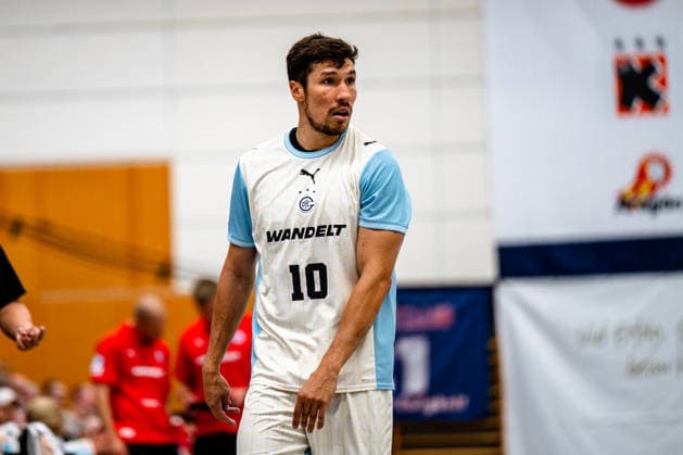 07.08.2026, xdobgx, Handball Heide-Cup 2026, VFL Gummersbach - Provence Aix v.l. Alex Dujshebaev (VfL Gummersbach, 10) Portrait, Portraet, Einzelbild Schneverdingen *** August 7, 2026, xdobgx, Handball Heide Cup 2026, VFL Gummersbach vs. Provence Aix, Alex Dujshebaev, VfL Gummersbach, 10 Portrait, Portrait, Single Image, Schneverdingen