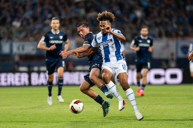 07.08.2026, GER Deutschland, Fussball, Saison 2026 2027, 2. Bundesliga, 1. Spieltag: VfL Bochum vs Hertha BSC Berlin Zweikampf zwischen Oluwaseun Adewumi (Hertha BSC Berlin, 19) und Maximilian Wittek (VfL Bochum, 32) Bochum Vonovia Ruhrstadion Nordrhein Westfalen Deutschland *** August 7, 2026, GER Germany, Soccer, 2026–2027 Season, 2. Bundesliga, Matchday 1: VfL Bochum vs. Hertha BSC Berlin; a tackle between Oluwaseun Adewumi (Hertha BSC Berlin, 19) and Maximilian Wittek (VfL Bochum, 32); Bochum, Vonovia Ruhrstadion, North Rhine-Westphalia, Germany Copyright: xnordphotoxGmbHx xSchulzex