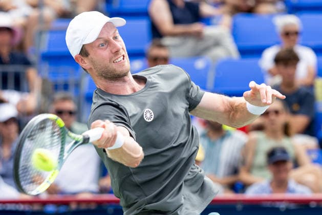 August 7, 2026, Montreal, Quebec, Canada: BOTIC VAN DE ZANDSCHULP from Nederlands forehand in match against Hubert Hurkacz from Poland in third round at Canadian Open at IGA stadium in Montreal, Quebec, Canada on 2026-08-07 TENNIS: Canadian Open Montreal 2026  - ZUMAl189 20260807_zsp_l189_115 Copyright: xYannickxLegarex