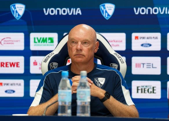 Uwe Roesler (VfL Bochum 1848, Cheftrainer) nimmt nach dem Spiel an der Pressekonferenz teil. GER, VfL Bochum 1848 vs Hertha BSC, 2. Bundesliga, 1. Spieltag, Saison 2026-27, Vonovia Ruhrstadion, Bochum, 07.08.2026 DFL REGULATIONS PROHIBIT ANY USE OF PHOTOGRAPHS AS IMAGE SEQUENCES AND OR QUASI-VIDEO Foto: HMB Media Scott W. Coleman Bochum Vonovia Ruhrstadion Nordrhein-Westfalen GER Copyright: xScottxW.xColemanx