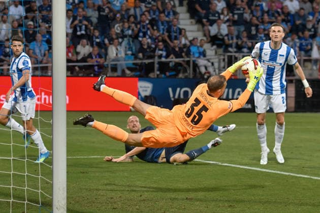 Marius Gersbeck (BSC 35) pariert Torchance von Philipp Hofmann (Bochum 33) 07.08.2026 ¢ Fussball ¢ VfL Bochum vs Hertha BSC, Vonovia Ruhrstadion, Bochum, DFB DFL REGULATIONS PROHIBIT ANY USE OF PHOTOGRAPHS AS IMAGE SEQUENCES AND OR QUASI-VIDEO NRW Germany *** Marius Gersbeck (BSC 35) blocks a scoring chance by Philipp Hofmann (Bochum 33) July 8, 2026 ¢ Soccer ¢ VfL Bochum vs. Hertha BSC, Vonovia Ruhrstadion, Bochum, DFB and DFL regulations prohibit any use of photographs as image sequences and or quasi-video. NRW, Germany Copyright: xpepphotox xSaschaxWeizx pep00321, pep_20260807_hm_395215