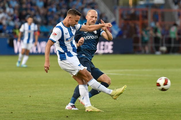 v. li. im Zweikampf Paul Seguin (BSC 30) Philipp Hofmann (Bochum 33) 07.08.2026 ¢ Fussball ¢ VfL Bochum vs Hertha BSC, Vonovia Ruhrstadion, Bochum, DFB DFL REGULATIONS PROHIBIT ANY USE OF PHOTOGRAPHS AS IMAGE SEQUENCES AND OR QUASI-VIDEO NRW Germany *** From left: Paul Seguin (BSC 30) and Philipp Hofmann (Bochum 33) in a one-on-one battle, July 8, 2026 ¢ Soccer ¢ VfL Bochum vs. Hertha BSC, Vonovia Ruhrstadion, Bochum, DFB and DFL regulations prohibit any use of photographs as image sequences and or quasi-video. NRW, Germany Copyright: xpepphotox xSaschaxWeizx pep00321, pep_20260807_hm_394832