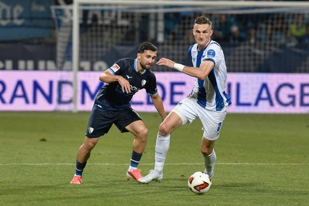 v. li. im Zweikampf Berkan Taz (Bochum 10) Niklas Kolbe (BSC 27) 07.08.2026 ¢ Fussball ¢ VfL Bochum vs Hertha BSC, Vonovia Ruhrstadion, Bochum, DFB DFL REGULATIONS PROHIBIT ANY USE OF PHOTOGRAPHS AS IMAGE SEQUENCES AND OR QUASI-VIDEO NRW Germany *** From left: Berkan Taz (Bochum 10) and Niklas Kolbe (BSC 27) in a one-on-one battle, July 8, 2026 ¢ Soccer ¢ VfL Bochum vs. Hertha BSC, Vonovia Ruhrstadion, Bochum, DFB and DFL regulations prohibit any use of photographs as image sequences and or quasi-video. NRW, Germany Copyright: xpepphotox xSaschaxWeizx pep00321, pep_20260807_hm_396343