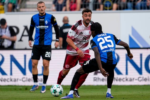 v.li.: Kushtrim Asallari (SV Waldhof, 20), Philipp Förster (F95, 10), Favour Jidechi Okeke (Jid Okeke, SV Waldhof, 25), Zweikampf, Spielszene, Duell, duel, tackle, tackling, Dynamik, Action, Aktion, 07.08.2026, Mannheim (Deutschland), Fussball, 3. Liga, SV Waldhof Mannheim - Fortuna Düsseldorf, DFB DFL REGULATIONS PROHIBIT ANY USE OF PHOTOGRAPHS AS IMAGE SEQUENCES AND OR QUASI-VIDEO. *** v li Kushtrim Asallari, SV Waldhof, 20, Philipp Förster, F95, 10, Favour Jidechi Okeke (Jid Okeke), SV Waldhof, 25, tackle, game scene, duel, tackle, tackling, dynamic, action, August 7, 2026, Mannheim, Germany, soccer, 3. Liga, SV Waldhof Mannheim vs. Fortuna Düsseldorf, DFB and DFL regulations prohibit any use of photographs as image sequences and or quasi-video xozx