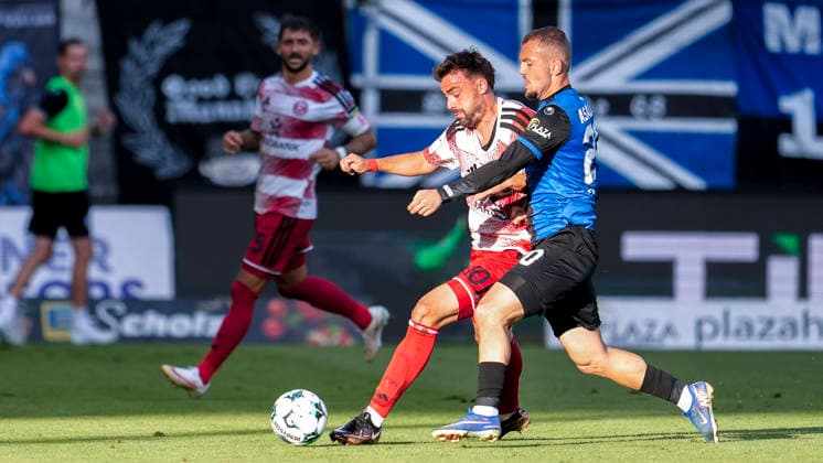 v.li.: Philipp Förster (F95, 10), Kushtrim Asallari (SV Waldhof, 20), Zweikampf, Spielszene, Duell, duel, tackle, tackling, Dynamik, Action, Aktion, 07.08.2026, Mannheim (Deutschland), Fussball, 3. Liga, SV Waldhof Mannheim - Fortuna Düsseldorf, DFB DFL REGULATIONS PROHIBIT ANY USE OF PHOTOGRAPHS AS IMAGE SEQUENCES AND OR QUASI-VIDEO. *** From left: Philipp Förster (F95), 10, Kushtrim Asallari (SV Waldhof), 20, tackle, game scene, duel, tackle, tackling, dynamic, action, August 7, 2026, Mannheim, Germany, soccer, 3. Liga, SV Waldhof Mannheim vs. Fortuna Düsseldorf, DFB and DFL regulations prohibit any use of photographs as image sequences and or quasi-video xozx