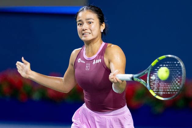 TORONTO, ON - AUGUST 07: Alexandra Eala of Philippines returns a shot during her match at the WTA, Tennis Damen National Bank Open tournament on August 7, 2026 at Sobeys Stadium in Toronto, ON, Canada (Photo by Julian Avram Icon Sportswire) TENNIS: AUG 07 National Bank Open EDITORIAL USE ONLY Icon2608071614
