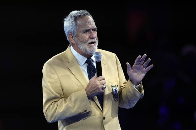 Pro football hall of famer, Dan Fouts introduces hall of fame members at the pro football hall of fame gold jacket ceremony in Canton, Ohio, on Friday, August 7, 2026.  CAN20260807143 AARONxJOSEFCZYK