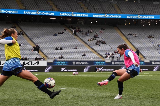 Chelsea Women v Auckland FC Women s Invitational XI Pre-Season Friendly Aniela Jensen of Auckland FC Women s Invitational XI warms up ahead of the Pre-Season Friendly match at Eden Park, Auckland 08 08 2026 UK Newspapers OUT Copyright: xAlexxLeechx FIL-23738-0010