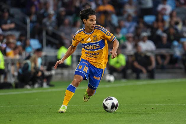 August 7, 2026, St. Paul, Minnesota, United States: Tigres UANL midfielder DIEGO LAINEZ (16) runs up the pitch with the ball. Minnesota United hosted Tigres UANL August 7th. The teams faced off at Allianz Field in St. Paul, Minnesota. Tigres UANL was victorious in a penalty shootout. Leagues Cup 2026 - Tigres UANL 4:2 Minnesota United  - ZUMAt166 20260807_zsp_t166_038 Copyright: xMichaelxTurnerx