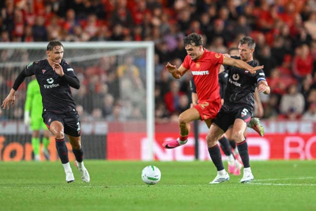 Middlesbrough v Wrexham - Carabao Cup First Round A foul by Dominic Hyam of Wrexham AFC on Kyle Joseph of Middlesbrough during the Carabao Cup 1st Round match between Middlesbrough and Wrexham at the Riverside Stadium in Middlesbrough, United Kingdom. Middlesbrough North Yorkshire United Kingdom  Copyright: xMIxNewsx originalFilename:fletcher-middlesb260807_npUgR.jpg