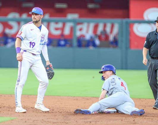 AUG 07, 2026: Chicago Cubs center fielder Pete Crow-Armstrong (4) steals a base in the 2nd inning at Kauffman Stadium Kansas City, MO. CSM Kansas City United States - ZUMAc04_ 20260807_zma_c04_156 Copyright: xRomanxPunox