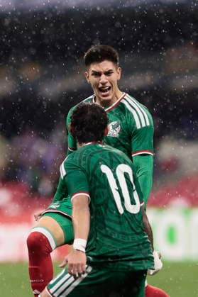 CONCACAF U-20 Championship - Mexico vs Canada Cristobal Alfaro (back) of Mexico celebrates a goal during a semifinal match of the CONCACAF U-20 Championship between Mexico and Canada at Banorte Stadium in Mexico City, Mexico, 07 August 2026. Mexico City Mexico  Copyright: xJosexMendezx