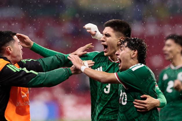 CONCACAF U-20 Championship - Mexico vs Canada Cristobal Alfaro (C) of Mexico celebrates a goal during a semifinal match of the CONCACAF U-20 Championship between Mexico and Canada at Banorte Stadium in Mexico City, Mexico, 07 August 2026. Mexico City Mexico  Copyright: xJosexMendezx