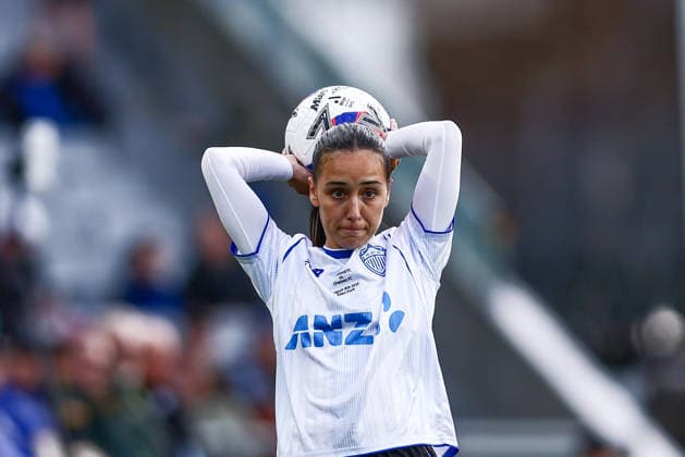 Chelsea Women v Auckland FC Women s Invitational XI Pre-Season Friendly Petra Trimis of Auckland FC Women s Invitational XI takes a throw-in during the Pre-Season Friendly match at Eden Park, Auckland 08 08 2026 UK Newspapers OUT Copyright: xAlexxLeechx FIL-23738-0015