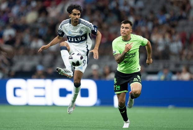 August 7, 2026, Vancouver, Bc, CANADA: Vancouver Whitecaps Jeevan Badwal (left) and Juarez FC s Ettson Ayon (29) vie for the ball during the second half of a Leagues Cup soccer match in Vancouver, on Friday, August 7, 2026. Canada News - August 7, 2026  - ZUMAc35_ 20260807_zaf_c35_136 Copyright: xEthanxCairnsx