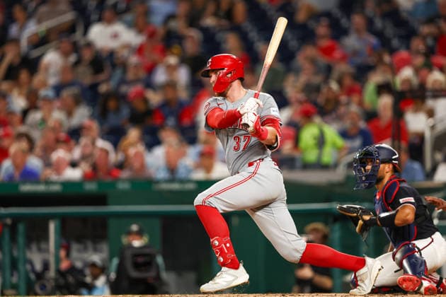 August 7, 2026, Washington D.C, District Of Columbia, United States: Washington, DC; Cincinnati Reds catcher Tyler Stephenson (37) grounds out during the Major League Baseball game between the Washington Nationals and the Cincinnati Reds at Nationals Park on Friday, August 7, 2026. The Nationals beat the Reds 5-3. MLB, Baseball Herren, USA Washington Nationals 5:3 Cincinnati Reds  - ZUMAp258 20260807_znp_p258_037 Copyright: xStevexPrakopex