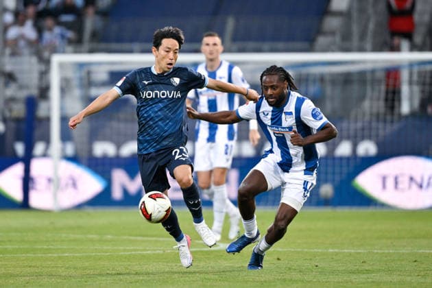 Koji Miyoshi (VfL Bochum), Deyovaisio Zeefuik (Hertha BSC), v.li. 07.08.2026, Fussball 2. Bundesliga, Saison 2026 2027, 1. Spieltag, VfL Bochum - Hertha BSC 0:1 DFL regulations prohibit any use of photographs as image sequences and or quasi-video Bochum Vonovia Ruhrstadion Nordrhein Westfalen Deutschland *** Koji Miyoshi, VfL Bochum; Deyovaisio Zeefuik, Hertha BSC; August 7, 2026; Soccer, 2. Bundesliga; 2026–2027 season; Matchday 1, VfL Bochum vs. Hertha BSC 0–1. DFL regulations prohibit any use of photographs as image sequences and or quasi-video. Bochum, Vonovia Ruhrstadion, North Rhine-Westphalia, Germany Team2