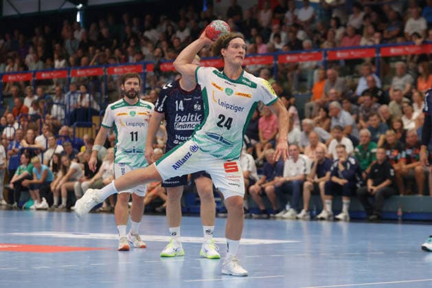 07.08.2026, xtgx, Handball Turnier, SC DHfK Leipzig - SG Flensburg-Handewitt emspor, v.l. Blaer Hinriksson (Leipzig, 24) wirft Tor, Torschuetze, erzielt Tor, Treffer, scores the goal Lößnitz *** August 7, 2026, xtgx, Handball Tournament, SC DHfK Leipzig vs. SG Flensburg Handewitt emspor, from left: Blaer Hinriksson (Leipzig), 24 shots on goal, goal scorer, scores a goal, Lößnitz