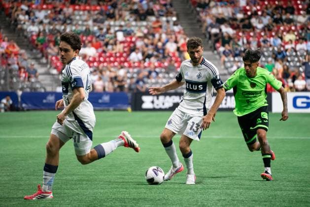 VANCOUVER, CANADA - AUGUST 7: Thomas Muller of Vancouver Whitecaps FC controls the ball while Jose Rodriguez of FC Juarez follows closely during the Leagues Cup group stage match between Vancouver Whitecaps FC and FC Juarez at BC Place Stadium on August 7, 2026 in Vancouver, British Columbia, Canada.  Copyright: xAmyxElle SPPx Sportspressphoto_SPR202274