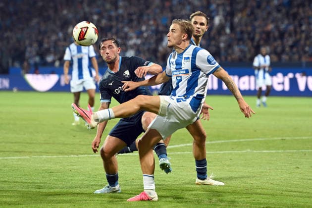 Maximilian WITTEK (BO) gegen Marten WINKLER (B) Aktion, Zweikampf, Fussball 2. Bundesliga, 1. Spieltag, VfL Bochum (BO) - Hertha BSC Berlin (B) 0-1 am 07.08.2026 im Vonovia Ruhrstadion Bochum Deutschland. DFL regulations prohibit any use of photographs as image sequences and or quasi-video Â *** Maximilian WITTEK (BO) vs. Marten WINKLER (B) – Action, Tackle, Soccer, 2. Bundesliga, Matchday 1, VfL Bochum BO vs. Hertha BSC Berlin B 0–1 on August 7, 2026, at the Vonovia Ruhrstadion in Bochum, Germany. DFL regulations prohibit any use of photographs as image sequences and or quasi-video.