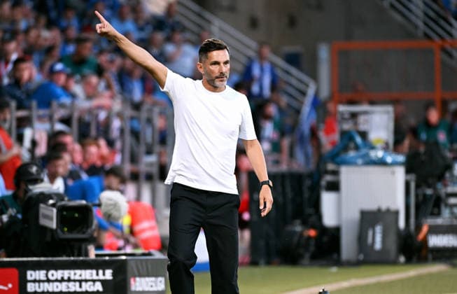 Bochum, Germany, 2. Bundesliga, Matchday 1, Vonovia Ruhrstadion Bochum, VfL Bochum vs Hertha BSC Berlin 0:1; Headcoach Stefan Leitl (HBB). *** Bochum, Germany, 2. Bundesliga, Matchday 1, Vonovia Ruhrstadion Bochum, VfL Bochum vs. Hertha BSC Berlin 0–1 Head Coach Stefan Leitl HBB