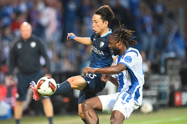 Koji MIYOSHI (BO) gegen Deyovaisio ZEFUIK (B) Aktion, Zweikampf, Fussball 2. Bundesliga, 1. Spieltag, VfL Bochum (BO) - Hertha BSC Berlin (B) am 07.08.2026 im Vonovia Ruhrstadion Bochum Deutschland. DFL regulations prohibit any use of photographs as image sequences and or quasi-video Â *** Koji MIYOSHI (BO) vs. Deyovaisio ZEFUIK (B) – Action, Tackle, Soccer, 2. Bundesliga, Matchday 1, VfL Bochum BO vs. Hertha BSC Berlin B on August 7, 2026, at the Vonovia Ruhrstadion in Bochum, Germany. DFL regulations prohibit any use of photographs as image sequences and or quasi-video.