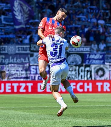 08.08.2026, xemx, Fussball 2.Bundesliga, 1.FC Heidenheim - VfL Osnabrück v.l. Oualid Mhamdi (1.FC Heidenheim), Patrick Kammerbauer (VfL Osnabrück) Zweikampf, Aktion, action, battle for the ball (DFL DFB REGULATIONS PROHIBIT ANY USE OF PHOTOGRAPHS as IMAGE SEQUENCES and or QUASI-VIDEO) Heidenheim *** August 8, 2026, xemx, Soccer 2. Bundesliga, 1. FC Heidenheim vs. VfL Osnabrück, L. Oualid Mhamdi, 1. FC Heidenheim, Patrick Kammerbauer, VfL Osnabrück, tackle, action, battle for the ball. DFL and DFB regulations prohibit any use of photographs as image sequences and or quasi-video. Heidenheim