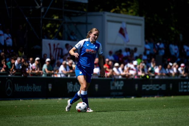 08.08.2026, GER, Fussball, Frauen, Testspiel, Saison 2026 2027, VfB Stuttgart vs TSG 1899 Hoffenheim Jonna van de Velde ( Hoffenheim, 25 ) am Ball, Stuttgart Robert-Schlienz-Stadion Baden-Württemberg Deutschland *** August 8, 2026, GER, Soccer, Women s, Friendly, 2026–2027 Season, VfB Stuttgart vs. TSG 1899 Hoffenheim, Jonna van de Velde (Hoffenheim), 25 on the ball, Stuttgart, Robert Schlienz Stadium, Baden-Württemberg, Germany Copyright: xNordphoto Memmlerx