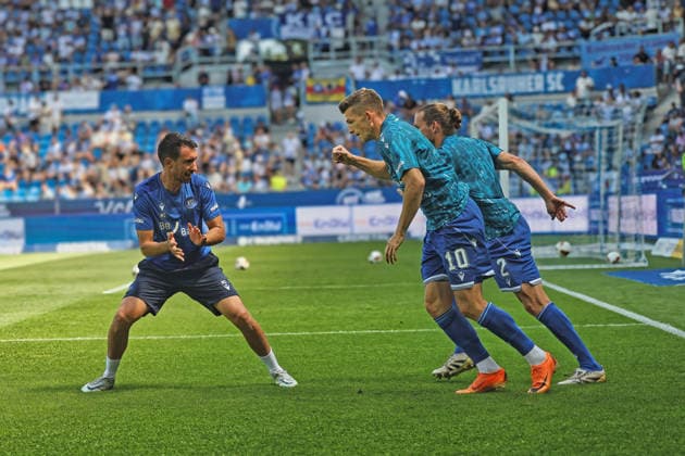 Warmup Marvin Wanitzek (SC Karlsruhe, 10), Sebastian Jung (SC Karlsruhe , 2) GER, SC Karlsruhe - DSC Arminia Bielefeld Fussball 1.Spieltag Spielzeit 2026 2027 2.Bundesliga 08.08.2026 (DFL DFB REGULATIONS PROHIBIT ANY USE OF PHOTOGRAPHS as IMAGE SEQUENCES and or QUASI-VIDEO). GER SC Karlsruhe - DSC Arminia Bielefeld Fussball 1.Spieltag Spielzeit 2026 2027 08.08.2026 *** Warmup: Marvin Wanitzek (SC Karlsruhe), 10; Sebastian Jung (SC Karlsruhe), 2 (GER), SC Karlsruhe vs. DSC Arminia Bielefeld Soccer Matchday 1, 2026–2027 Season, 2. Bundesliga, August 8, 2026. DFL and DFB regulations prohibit any use of photographs as image sequences and or quasi-VVIDEO GER SC Karlsruhe DSC Arminia Bielefeld Soccer Matchday 1 Season 2026–2027 August 8, 2026 Copyright: xEibner-Pressefoto JoergxHirschx EP_JHH