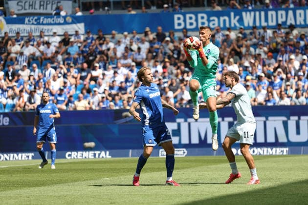 Am Ball Christian Bernat Hans (Karlsruher SC , 1) GER, SC Karlsruhe - DSC Arminia Bielefeld Fussball 1.Spieltag Spielzeit 2026 2027 2.Bundesliga 08.08.2026 (DFL DFB REGULATIONS PROHIBIT ANY USE OF PHOTOGRAPHS as IMAGE SEQUENCES and or QUASI-VIDEO). GER SC Karlsruhe - DSC Arminia Bielefeld Fussball 1.Spieltag Spielzeit 2026 2027 08.08.2026 *** On the Ball: Christian Bernat, Hans Karlsruher SC, 1 GER, SC Karlsruhe vs. DSC Arminia Bielefeld, Soccer, Matchday 1, 2026–2027 Season, 2. Bundesliga, August 8, 2026. DFL and DFB regulations prohibit any use of photographs as image sequences and or quasi-VVIDEO GER SC Karlsruhe DSC Arminia Bielefeld Soccer Matchday 1 Season 2026–2027 August 8, 2026 Copyright: xEibner-Pressefoto JoergxHirschx EP_JHH