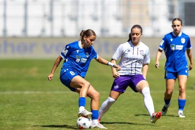 2. Frauen-Bundesliga: FC Carl Zeiss Jena vs. SGS Essen; Jena; 08.08.2026 Lisa Gora ( 8; FC Carl Zeiss Jena) gegen JoÃ«lle Tabea Steiner ( 3; SGS Essen) 2. Frauen-Bundesliga: FC Carl Zeiss Jena vs. SGS Essen; ad hoc arena im Ernst-Abbe-Sportfeld; 08.08.2026 *** Women s Bundesliga Match: FC Carl Zeiss Jena vs. SGS Essen, Jena, August 8, 2026, Lisa Gora 8, FC Carl Zeiss Jena vs. JoÃ«lle Tabea Steiner 3 SGS Essen 2 Women s Bundesliga FC Carl Zeiss Jena vs. SGS Essen at the ad hoc arena at Ernst Abbe Sportfeld August 8, 2026 Copyright: xBEAUTIFULxSPORTS Duehringx