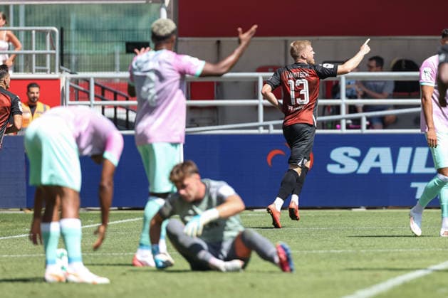 3. Liga; FC Ingolstadt 04 - Würzburger Kickers; Tor Jubel Treffer 1:0 Lars Lokotsch (13, FCI) Torwart Hipper Johann (1 WKI) 3. Liga - FC Ingolstadt 04 Würzburger Kickers Saison 2026 2027 *** 3rd Division FC Ingolstadt 04 vs. Würzburger Kickers Goal Celebration Score 1–0 Lars Lokotsch 13, FCI Goalkeeper Hipper Johann 1 WKI 3rd Division FC Ingolstadt 04 vs. Würzburger Kickers 2026–2027 Season