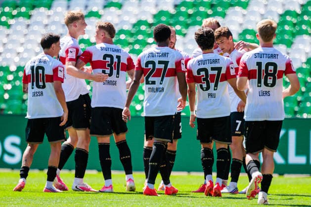 Die Mannschaft von VfB Stuttgart II jubelt ueber das Tor zum 1:1 durch Alexander Groiss (VfB Stuttgart II, 06) GER, TSV Havelse 1912 vs. VfB Stuttgart II, Fussball, 3. Liga, 1. Spieltag, Spielzeit 2026 2027, 08.08.2026 DFL Regulations prohibit any use of photographers as image sequences and or quasi-video. GER, TSV Havelse 1912 vs. VfB Stuttgart II, Fussball, 3. Liga, 1. Spieltag, Spielzeit 2026 2027, 08.08.2026 Hannover *** The VfB Stuttgart II team celebrates Alexander Groiss s goal to tie the game at 1–1. VfB Stuttgart II, 06 GER, TSV Havelse 1912 vs. VfB Stuttgart II, Soccer, 3. Liga, Matchday 1, 2026–2027 season, August 8, 2026. DFL regulations prohibit any use of photographs as image sequences and or quasi-video. GER, TSV Havelse 1912 vs. VfB Stuttgart II, soccer, 3. Liga, Matchday 1, 2026–2027 season, August 8, 2026, Hanover Copyright: xEibner-Pressefoto JanxRollingerx EP_JSK
