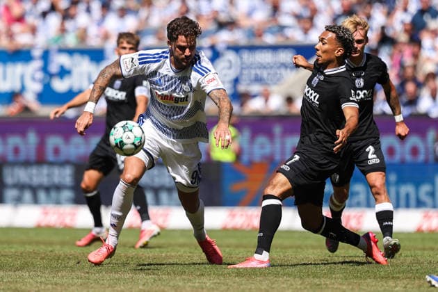 2026.08.08, xkwix, Fußball, 3. Liga, MSV Duisburg - SV Meppen, Schauinsland-Reisen-Arena, 1.Spieltag, Saison 2026 2027: Lex Tyger Lobinger (MSV Duisburg 9) im Zweikampf gegen Oliver Schmitt (SV Meppen 7) DFB regulations prohibit any use of photographs as image sequences and or quasi-video. Photo: xKamilxWilkowskixPressefotoKochx Nordrhein-Westfalen Deutschland *** August 8, 2026, xkwix, Soccer, 3rd Division, MSV Duisburg vs. SV Meppen, Schauinsland Reisen Arena, Matchday 1, 2026–2027 Season: Lex Tyger Lobinger (MSV Duisburg 9) in a tackle against Oliver Schmitt (SV Meppen 7). DFB regulations prohibit any use of photographs as image sequences and or quasi-video. Photo: xKamilxWilkowskixPressefotoKochx, North Rhine-Westphalia, Germany