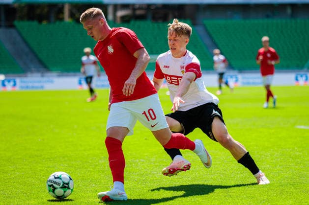 (L-R) Kevin Schumacher (TSV Havelse 1912, 10), Julian Lueers (VfB Stuttgart II, 18) im Zweikampf mit GER, TSV Havelse 1912 vs. VfB Stuttgart II, Fussball, 3. Liga, 1. Spieltag, Spielzeit 2026 2027, 08.08.2026 DFL Regulations prohibit any use of photographers as image sequences and or quasi-video. GER, TSV Havelse 1912 vs. VfB Stuttgart II, Fussball, 3. Liga, 1. Spieltag, Spielzeit 2026 2027, 08.08.2026 Hannover *** L R Kevin Schumacher, TSV Havelse 1912, 10, Julian Lueers, VfB Stuttgart II, 18, in a tackle with GER, TSV Havelse 1912 vs. VfB Stuttgart II, Soccer, 3. Liga, Matchday 1, 2026–2027 season, August 8, 2026. DFL regulations prohibit any use of photographs as image sequences and or quasi-video. GER, TSV Havelse 1912 vs. VfB Stuttgart II, soccer, 3. Liga, Matchday 1, 2026–2027 season, August 8, 2026, Hanover Copyright: xEibner-Pressefoto JanxRollingerx EP_JSK