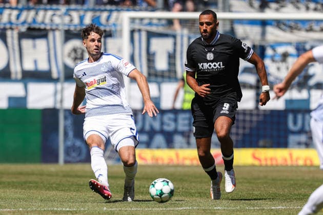2026.08.08, xkwix, Fußball, 3. Liga, MSV Duisburg - SV Meppen, Schauinsland-Reisen-Arena, 1.Spieltag, Saison 2026 2027: Tobias Fleckstein (MSV Duisburg 5) im Zweikampf gegen Cyrill Akono(SV Meppen 9) DFB regulations prohibit any use of photographs as image sequences and or quasi-video. Photo: xKamilxWilkowskixPressefotoKochx Nordrhein-Westfalen Deutschland *** August 8, 2026, xkwix, Soccer, 3rd Division, MSV Duisburg vs. SV Meppen, Schauinsland Reisen Arena, Matchday 1, 2026–2027 season: Tobias Fleckstein (MSV Duisburg 5) in a tackle against Cyrill Akono (SV Meppen 9). DFB regulations prohibit any use of photographs as image sequences and or quasi-video. Photo: xKamilxWilkowskixPressefotoKochx, North Rhine-Westphalia, Germany