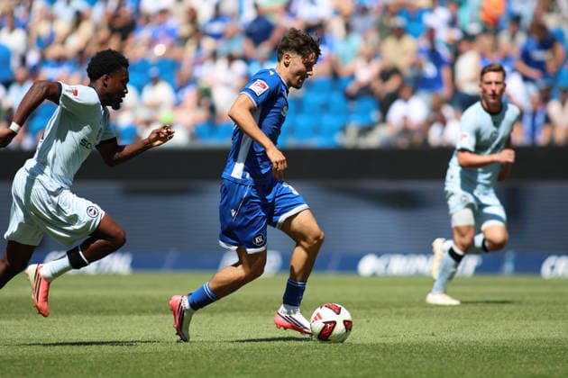 Am Ball Rafael Pinto Pedrosa (SC Karlsruhe, )36 GER, SC Karlsruhe - DSC Arminia Bielefeld Fussball 1.Spieltag Spielzeit 2026 2027 2.Bundesliga 08.08.2026 (DFL DFB REGULATIONS PROHIBIT ANY USE OF PHOTOGRAPHS as IMAGE SEQUENCES and or QUASI-VIDEO). GER SC Karlsruhe - DSC Arminia Bielefeld Fussball 1.Spieltag Spielzeit 2026 2027 08.08.2026 *** On the Ball: Rafael Pinto Pedrosa, SC Karlsruhe, 36, GER, SC Karlsruhe vs. DSC Arminia Bielefeld Soccer Match Day 1, 2026–2027 Season, 2. Bundesliga, August 8, 2026. DFL and DFB regulations prohibit any use of photographs as image sequences and or quasi-VIDEO GER SC Karlsruhe DSC Arminia Bielefeld Soccer Matchday 1 Season 2026–2027 August 8, 2026 Copyright: xEibner-Pressefoto JoergxHirschx EP_JHH